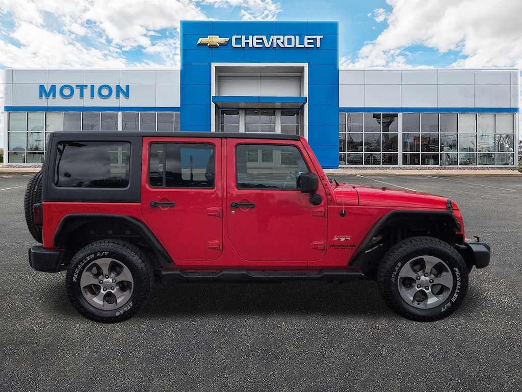 Used 2017 Jeep Wrangler Unlimited Sahara 4x4 SUV