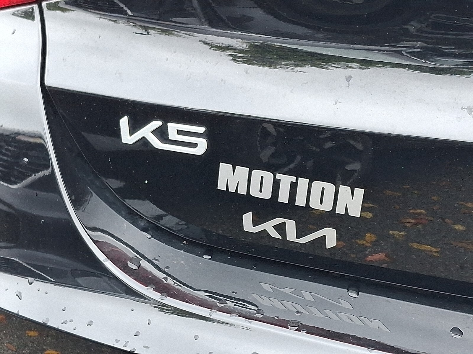2024 Kia K5 GT-Line photo 3