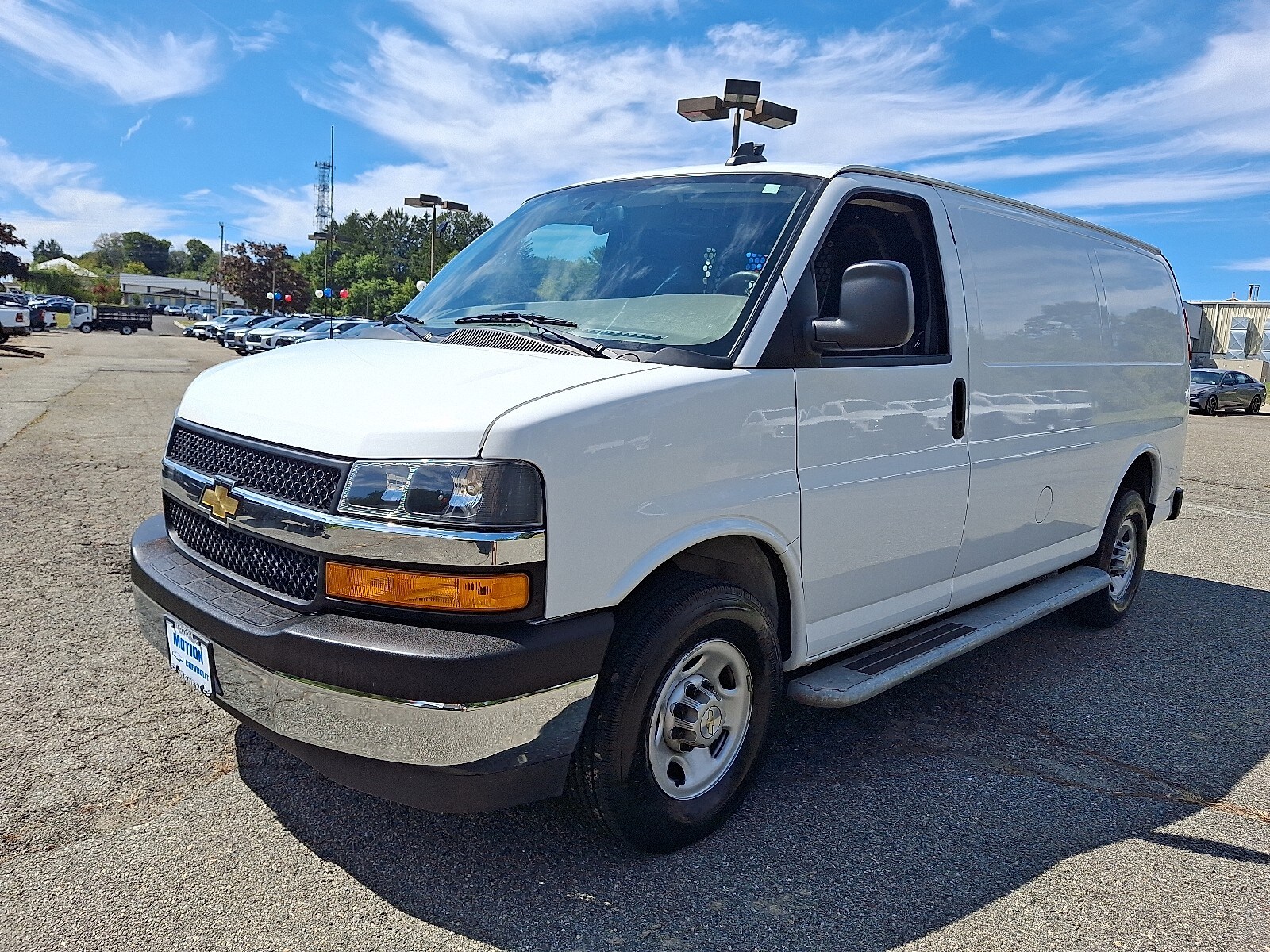 2023 Chevrolet Express Cargo Van 2500 photo 3
