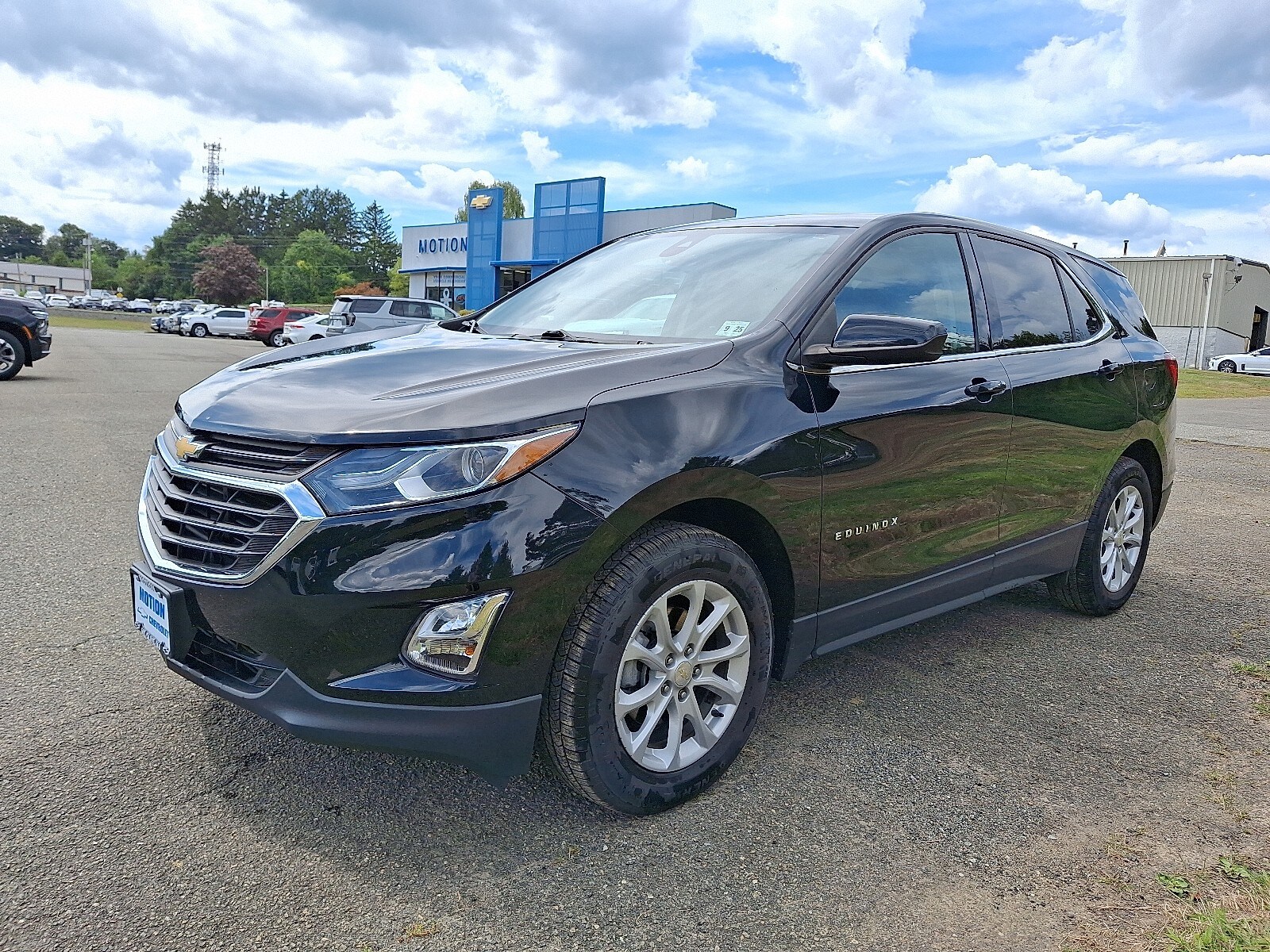 2020 Chevrolet Equinox LT photo 3