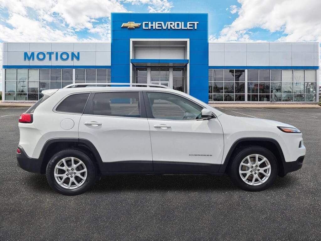 Used 2016 Jeep Cherokee Latitude SUV