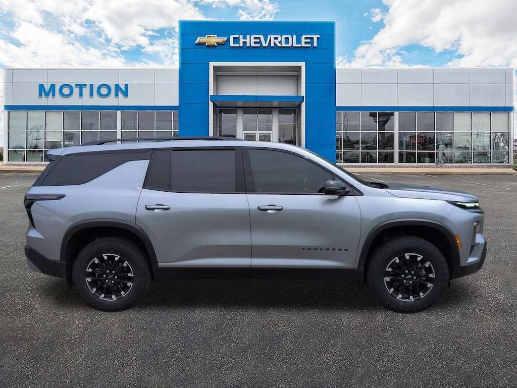 Used 2025 Chevrolet Traverse Z71 SUV