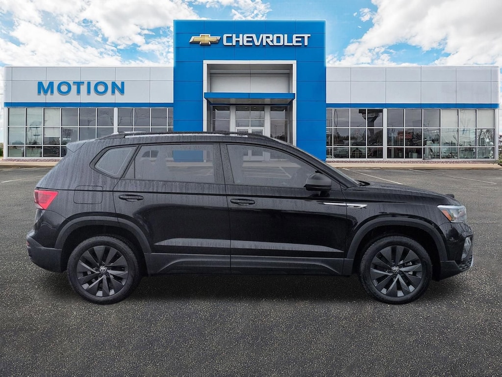 Used 2024 Volkswagen Taos 1.5T S SUV