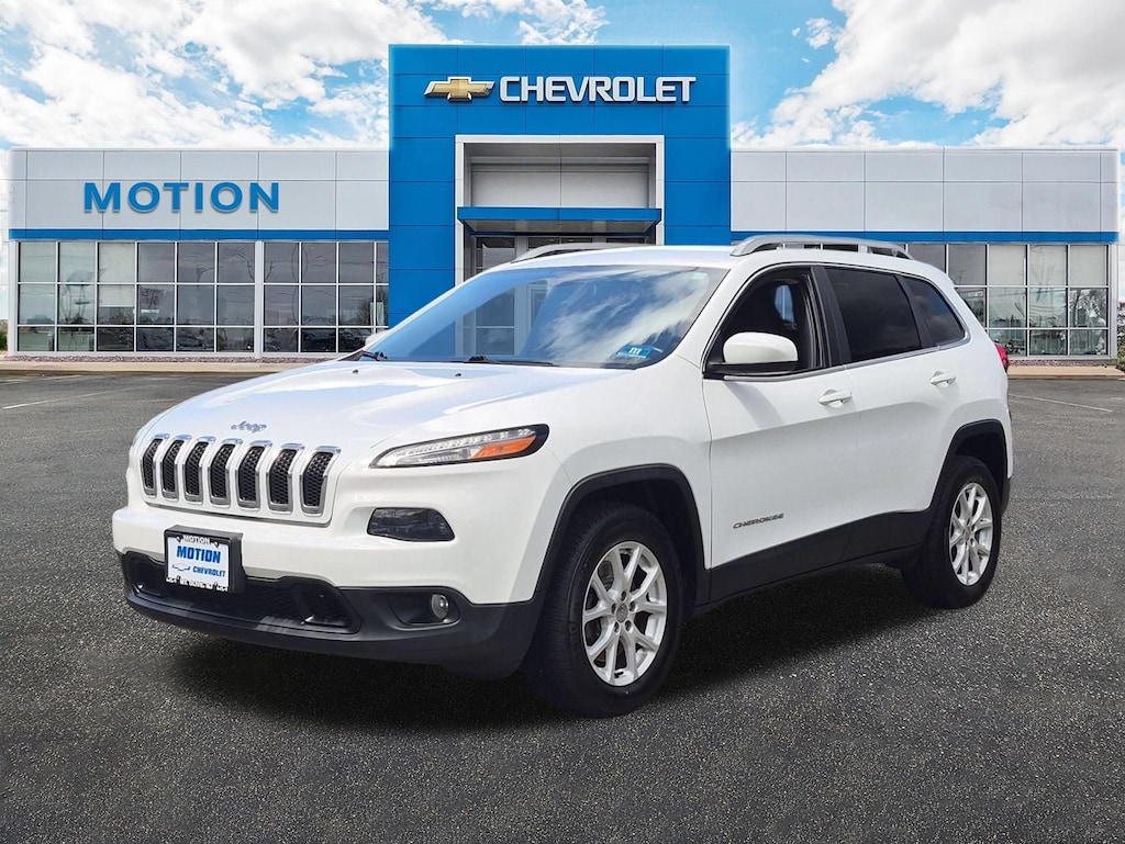 Used 2016 Jeep Cherokee Latitude SUV