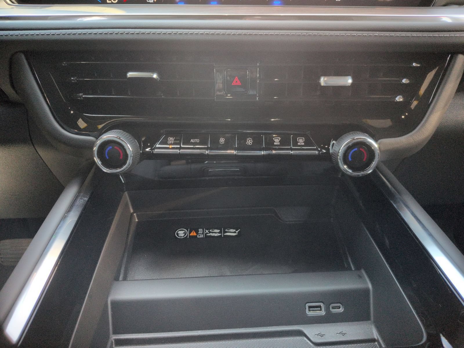 2026 Chevrolet Tahoe Z71 - Photo 15