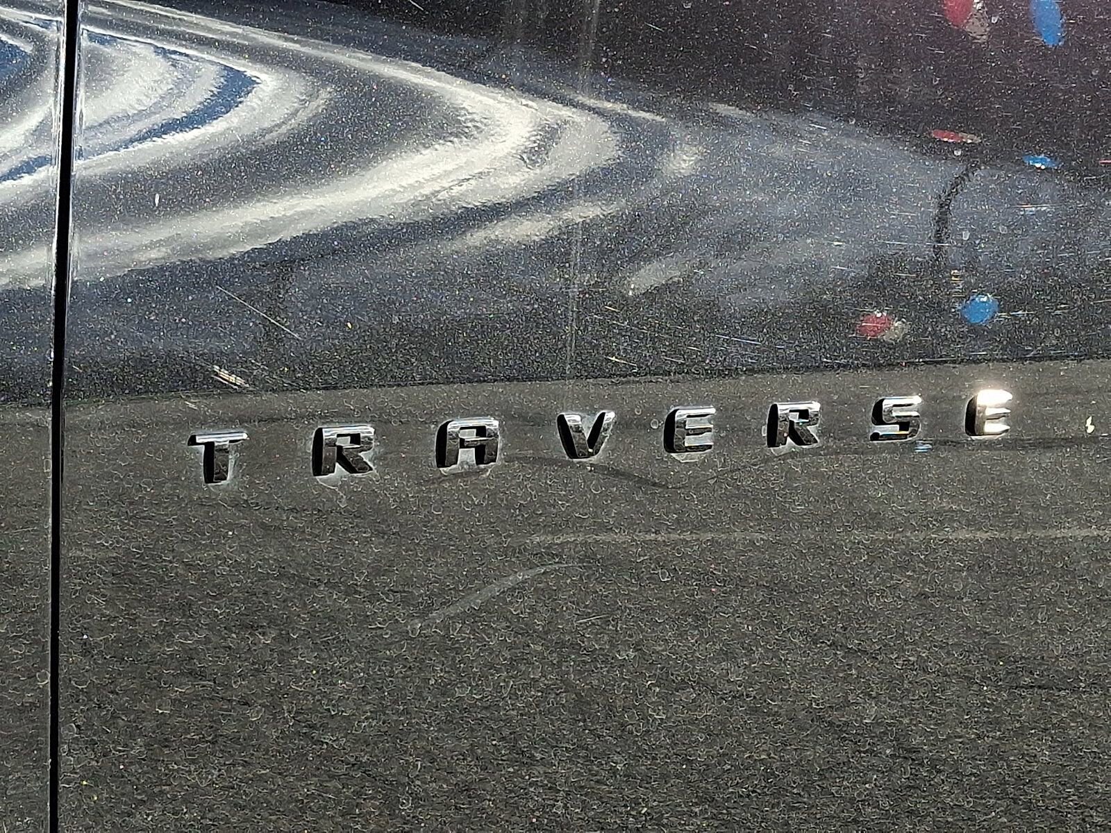 2023 Chevrolet Traverse RS photo 3