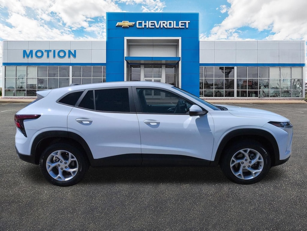 Used 2024 Chevrolet Trax LS SUV
