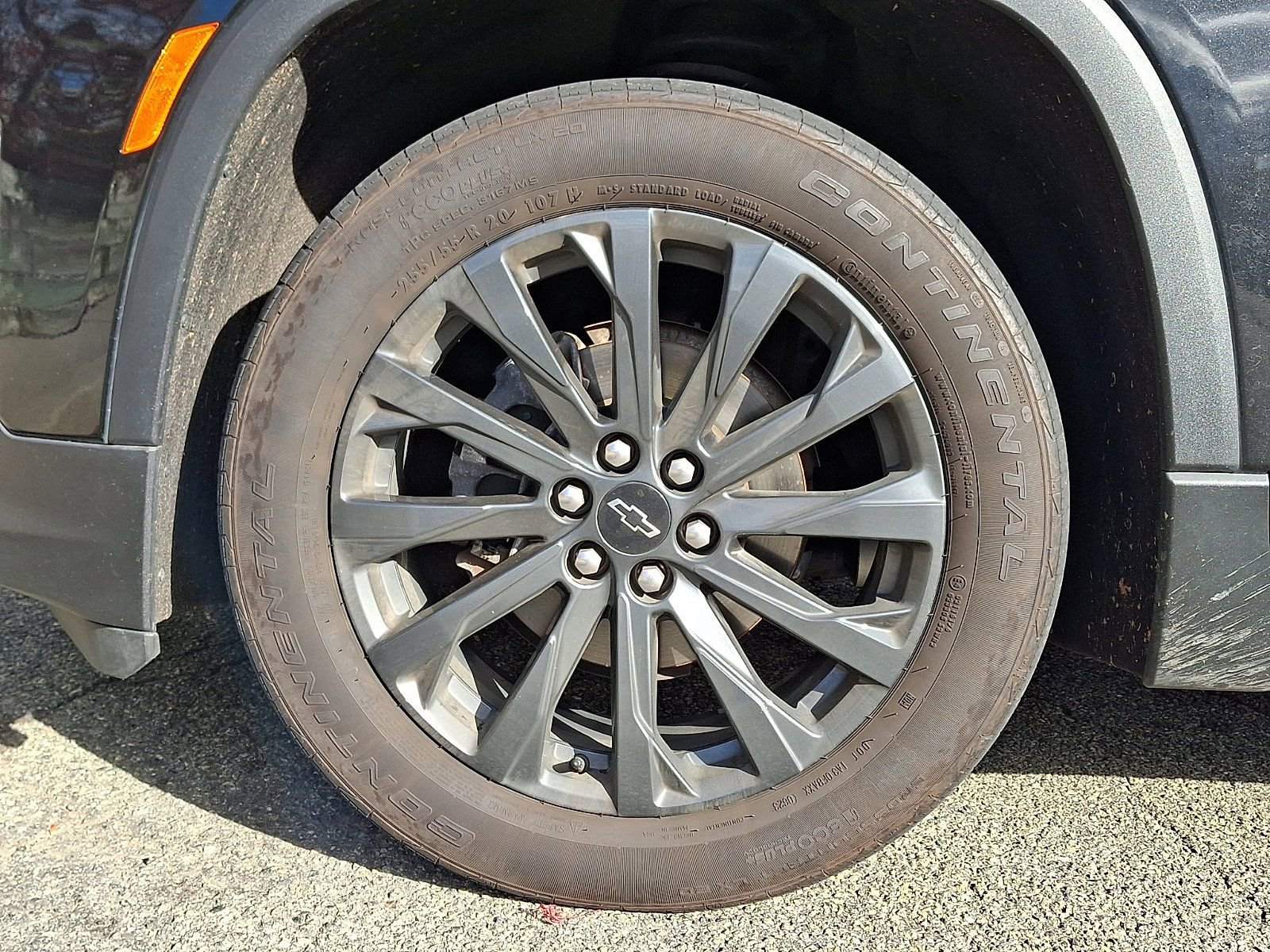 2023 Chevrolet Traverse RS photo 2