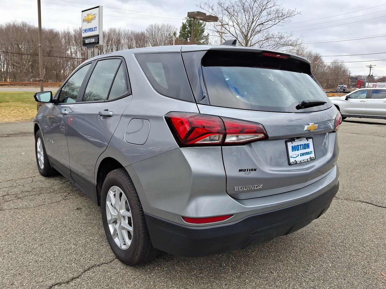 2024 Chevrolet Equinox LS photo 4