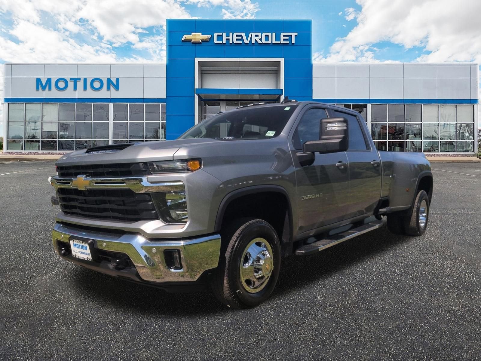 2025 Chevrolet Silverado HD LT 4WD Crew Cab Long Box DRW's photo