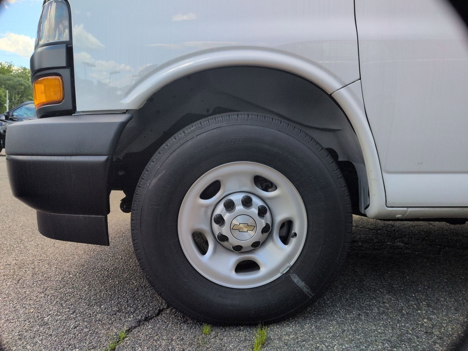 2025 Chevrolet Express Cargo Work Van - Photo 11