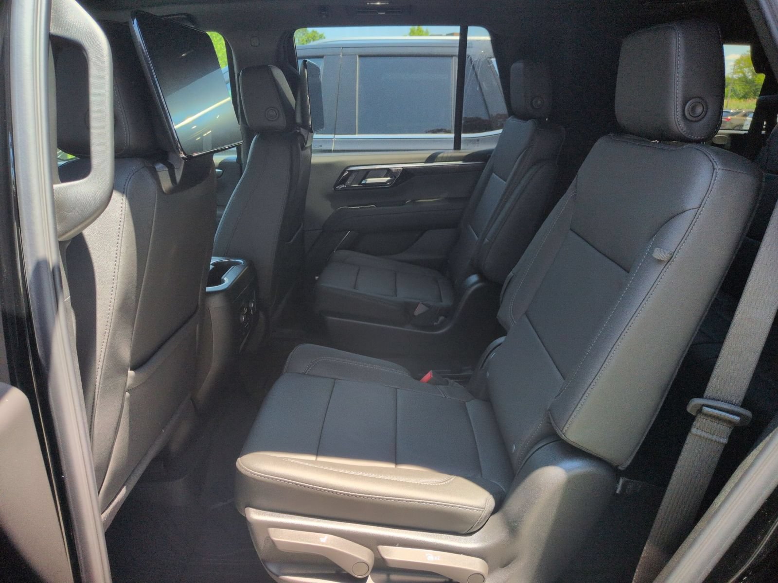 2026 Chevrolet Tahoe Z71 - Photo 17