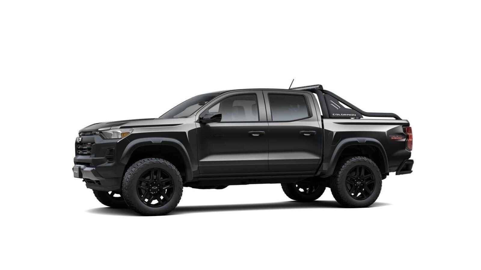 2025 Chevrolet Colorado Trail Boss photo 2