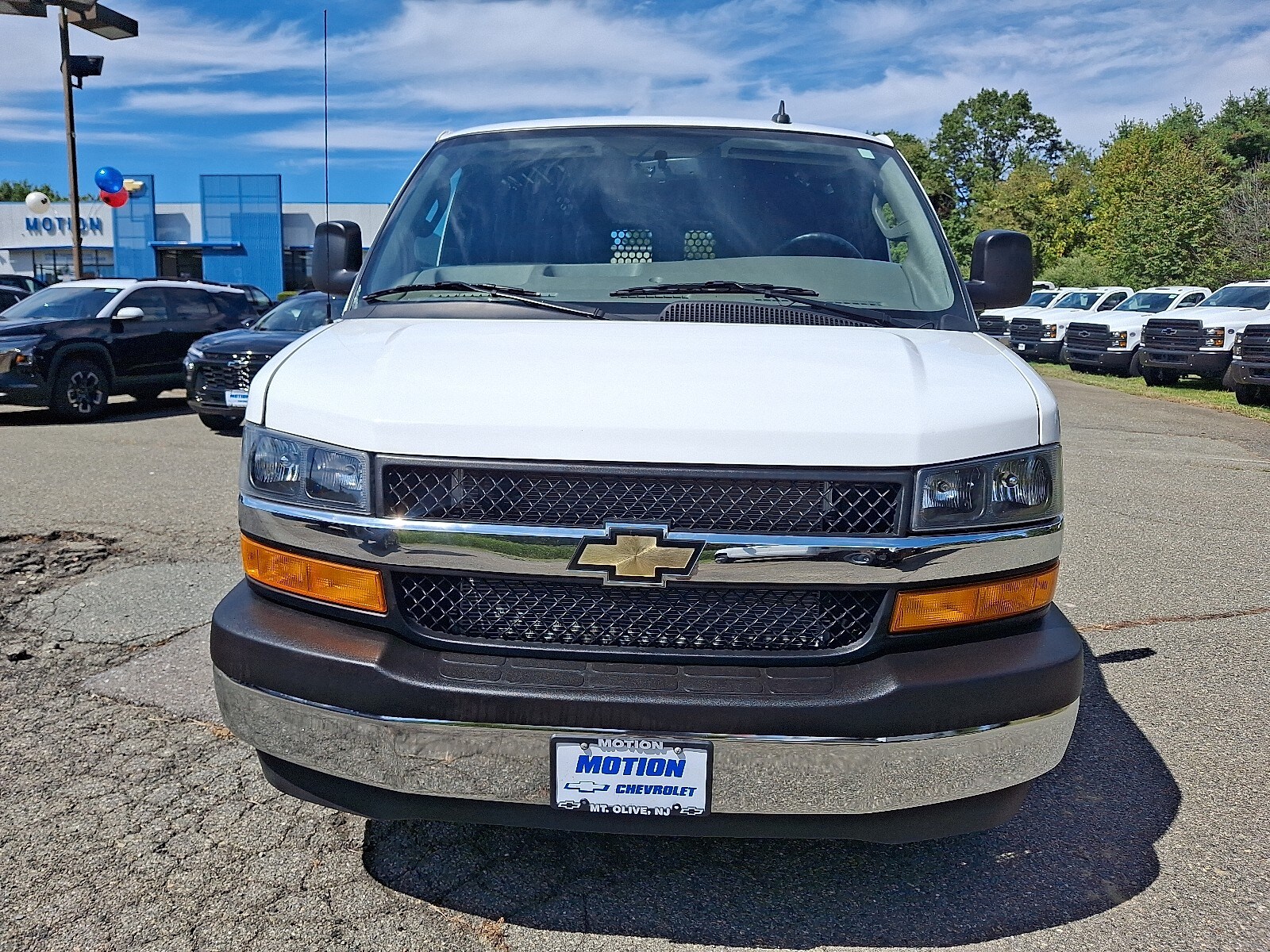 2023 Chevrolet Express Cargo Van 2500 photo 2