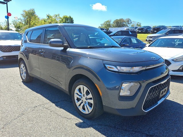 2021 Kia Soul LX photo 2
