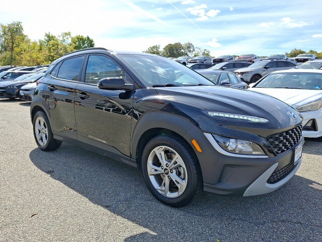 2023 Hyundai Kona SEL photo 3