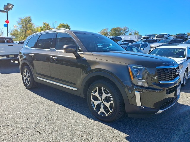2022 Kia Telluride EX photo 3