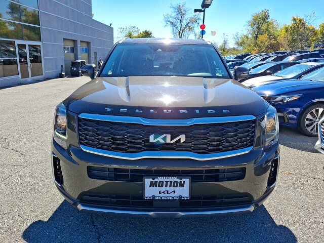 2022 Kia Telluride EX photo 2