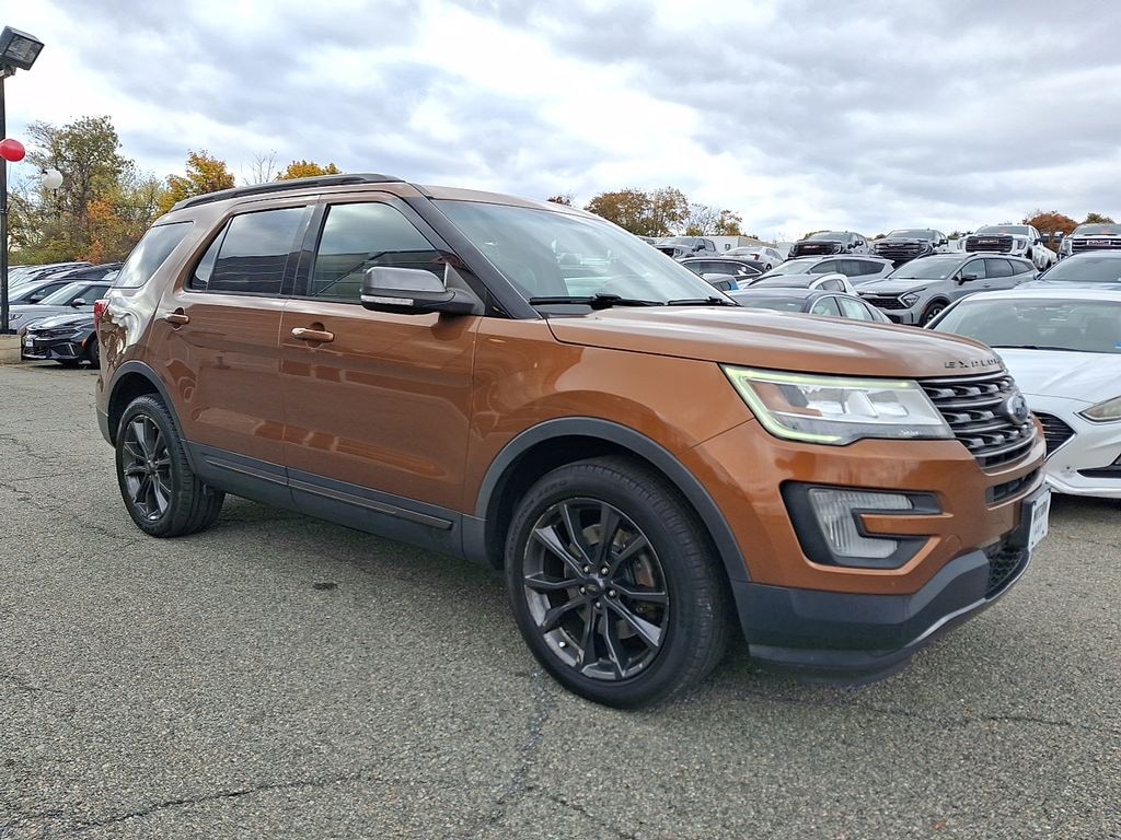 Used 2017 Ford Explorer XLT SUV