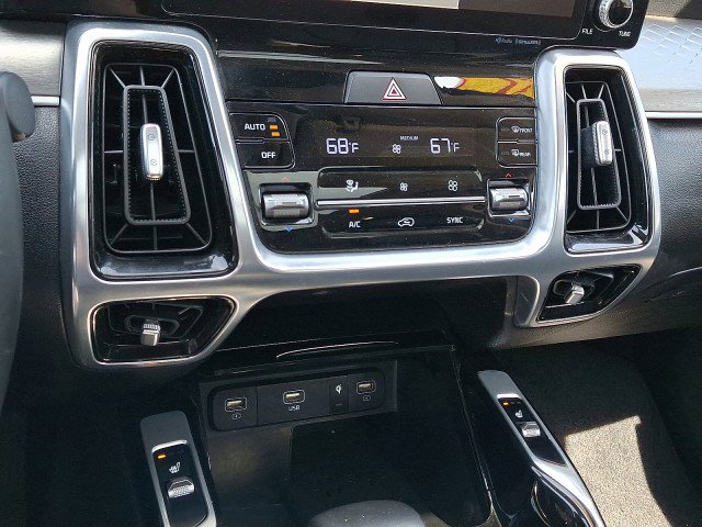 2022 Kia Sorento SX - Photo 17