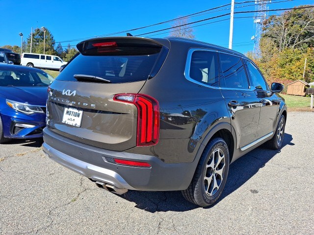 2022 Kia Telluride EX photo 4