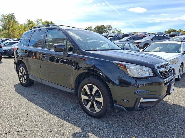 2017 Subaru Forester Premium photo 3