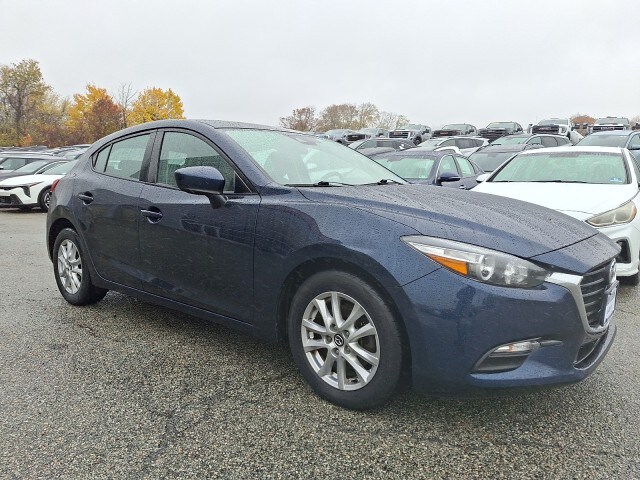 2018 Mazda Mazda3 Sport photo 3