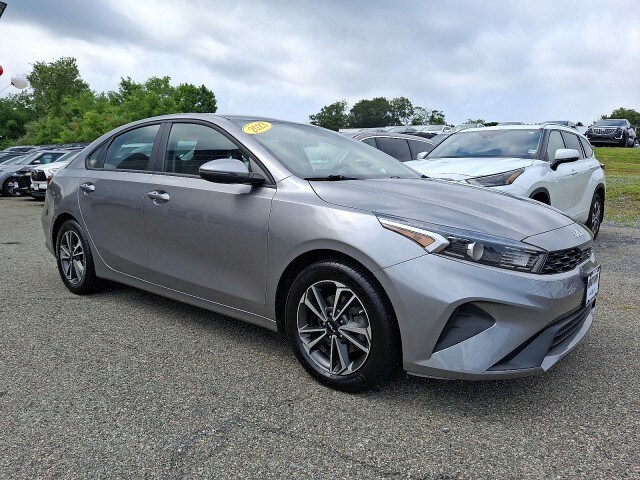 2023 Kia Forte LXS photo 3