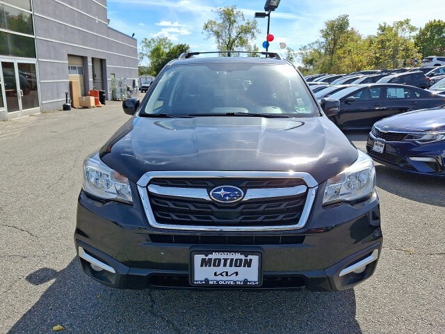 2017 Subaru Forester Premium photo 2