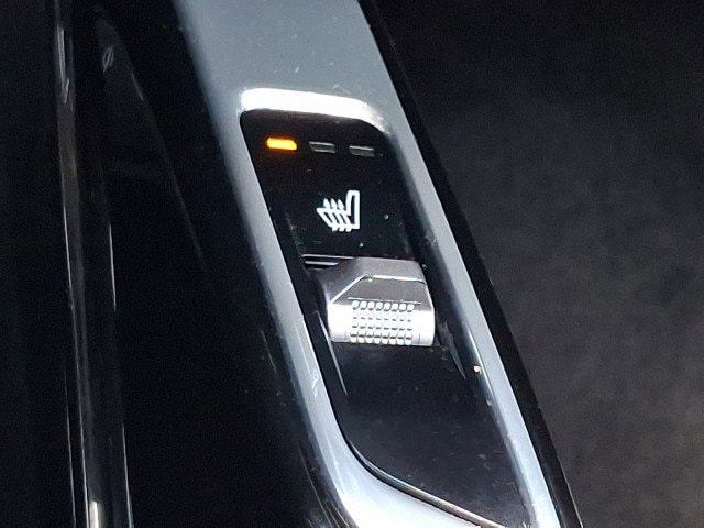 2022 Kia Sorento SX - Photo 25