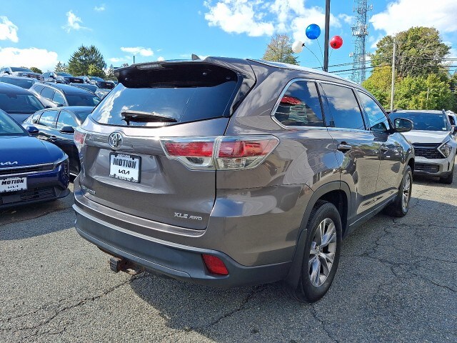 2015 Toyota Highlander XLE photo 4