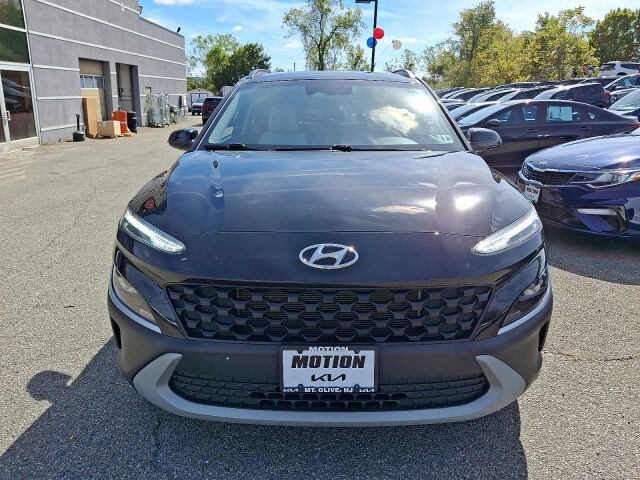 2023 Hyundai Kona SEL photo 2