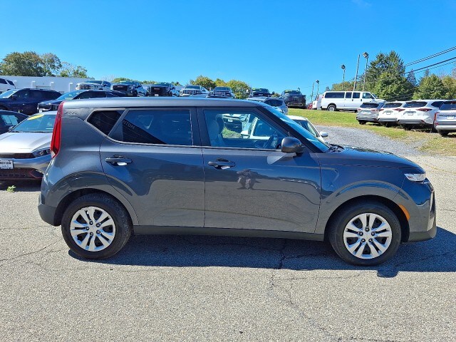 2021 Kia Soul LX photo 3