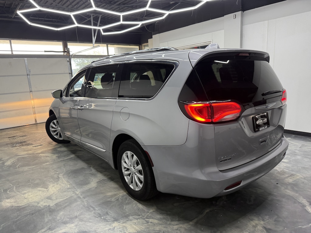 Used 2018 Chrysler Pacifica Touring L Van
