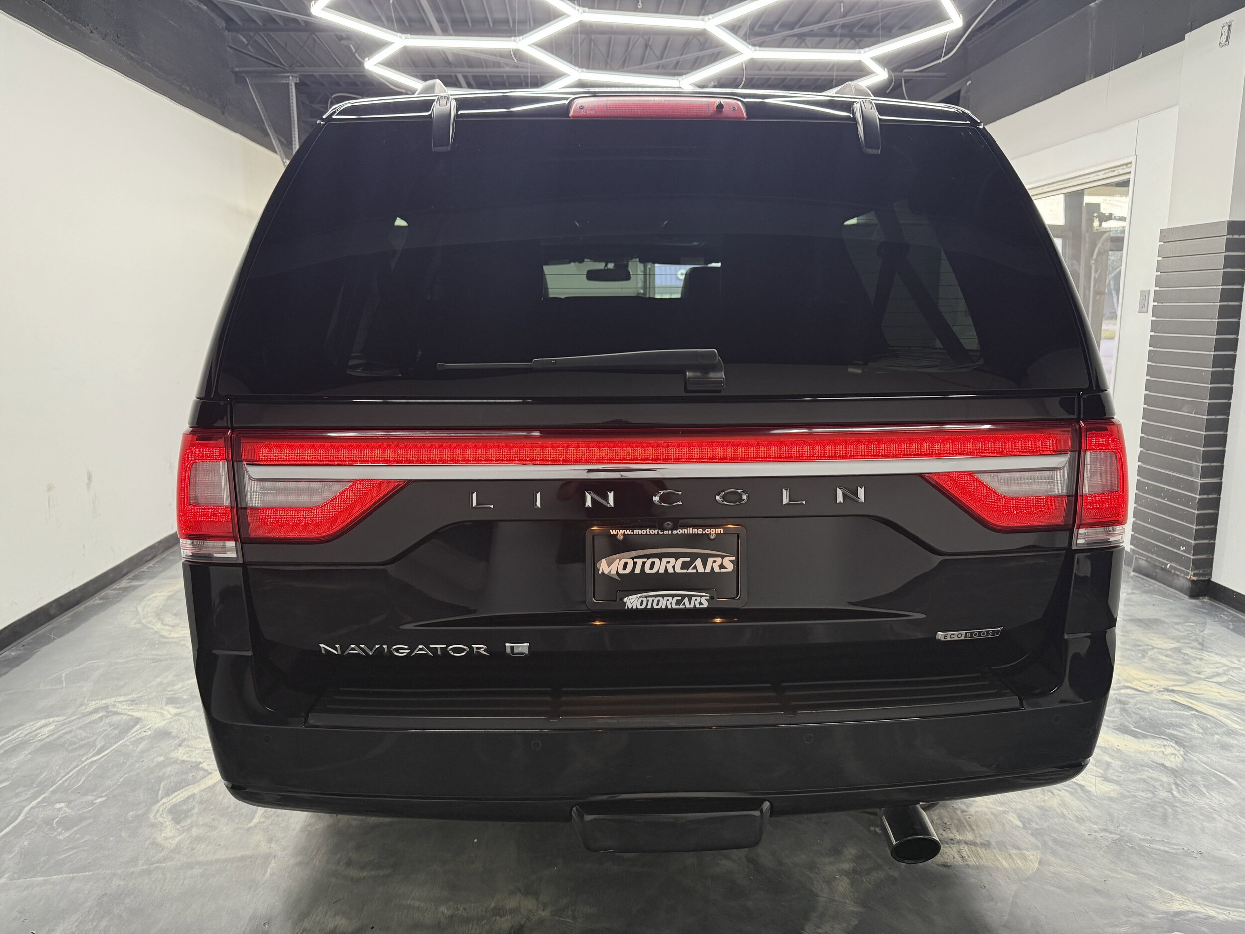 2016 Lincoln Navigator L Reserve photo 3