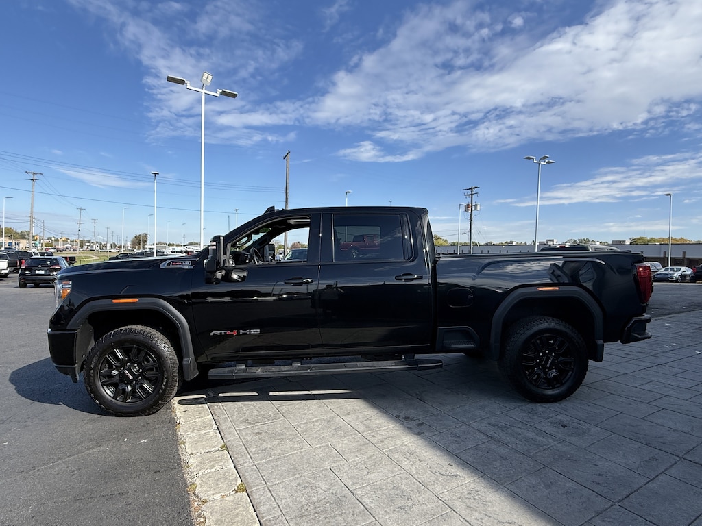 Used 2022 GMC Sierra 2500HD AT4 Truck Crew Cab