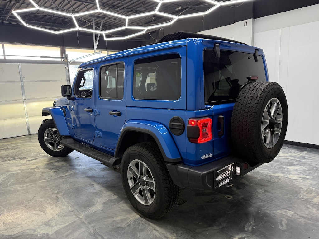 Used 2022 Jeep Wrangler Unlimited Sahara Altitude SUV