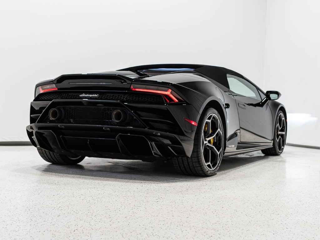 Used 2022 Lamborghini Huracan EVO Spyder RWD