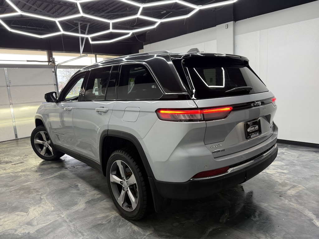 Used 2022 Jeep Grand Cherokee Limited SUV