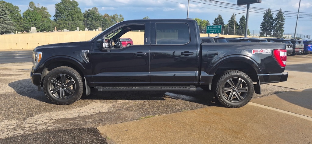 Used 2022 Ford F-150 LARIAT FX4 Truck SuperCrew Cab