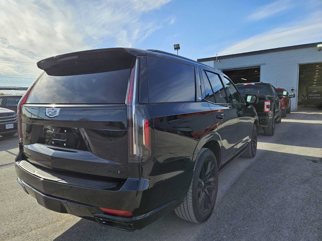 Used 2023 Cadillac Escalade 4WD Sport Platinum SUV