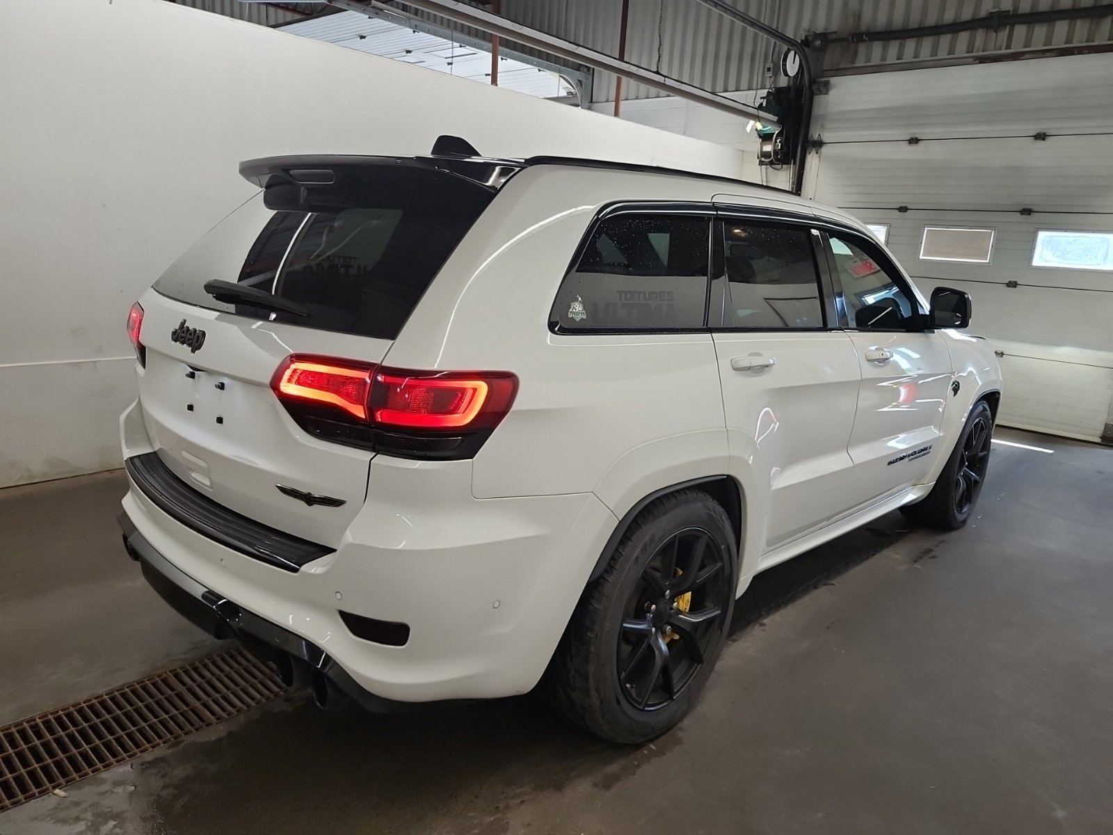 2021 Jeep Grand Cherokee Trackhawk photo 3