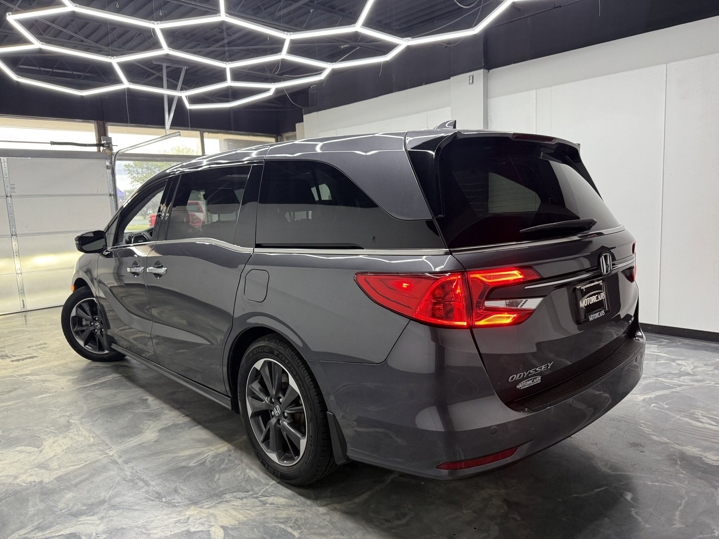 2022 Honda Odyssey Elite photo 2