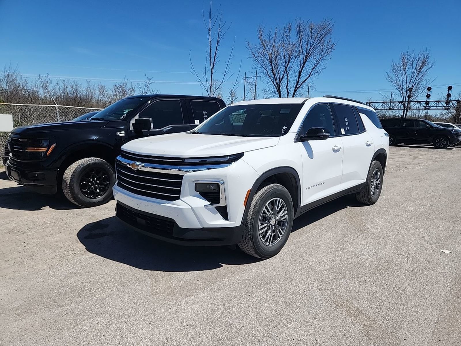 2025 Chevrolet Traverse AWD LT's photo