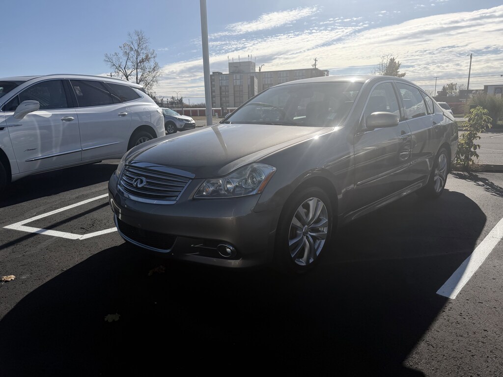 Used 2010 INFINITI M35 Luxury w/Aluminum Trim Sedan