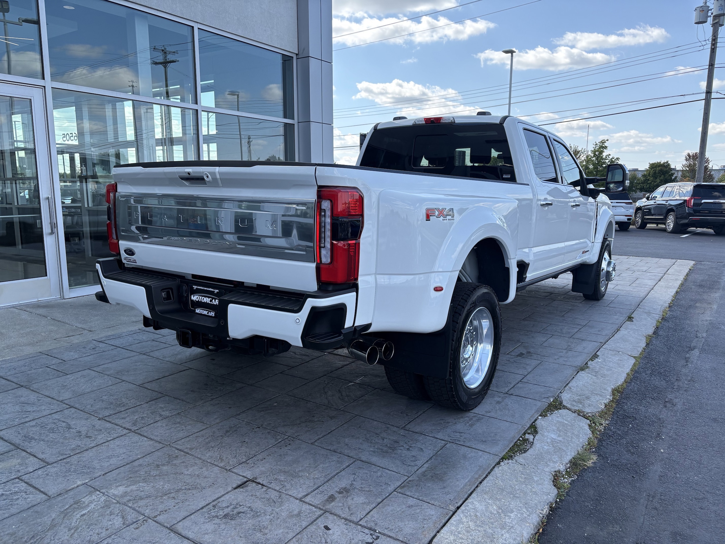2024 Ford F-450 Platinum photo 2