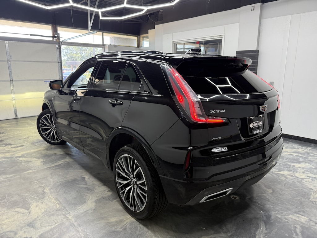 Used 2024 Cadillac XT4 AWD Sport SUV