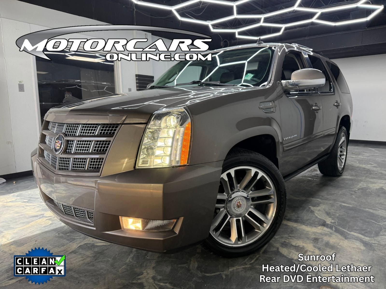 2014 Cadillac Escalade AWD Premium's photo