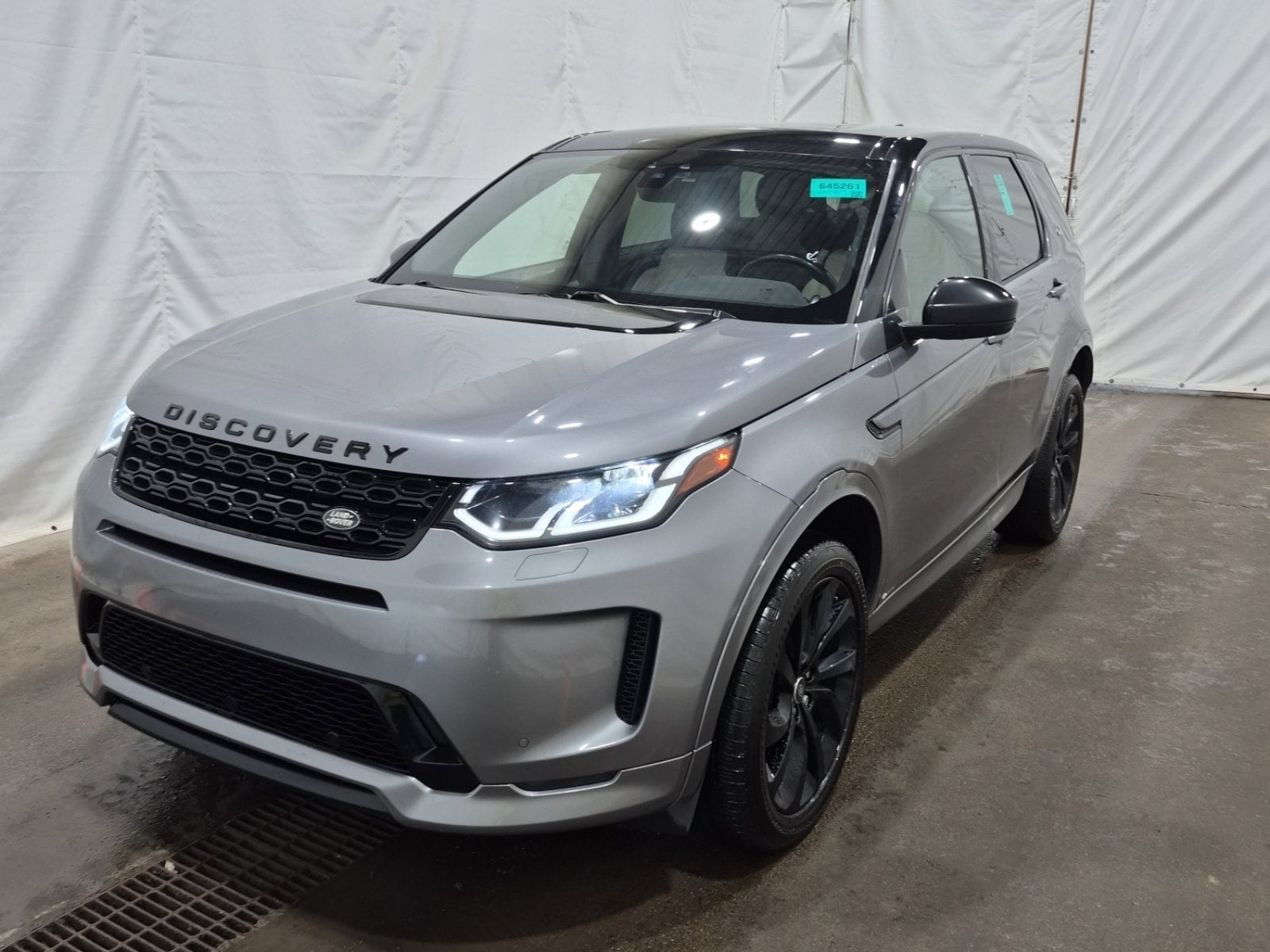 2020 Land Rover Discovery Sport R-Dynamic SE's photo