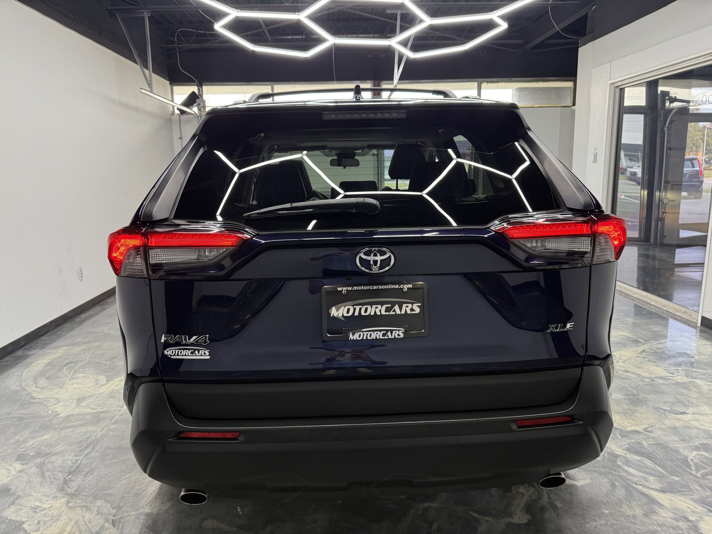 2021 Toyota RAV4 XLE Premium photo 3